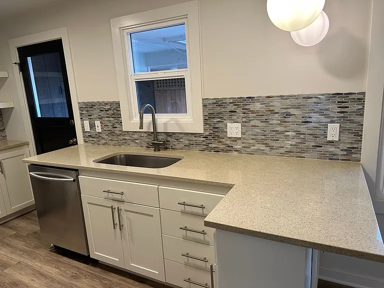 2484 Alder St — Photo 14