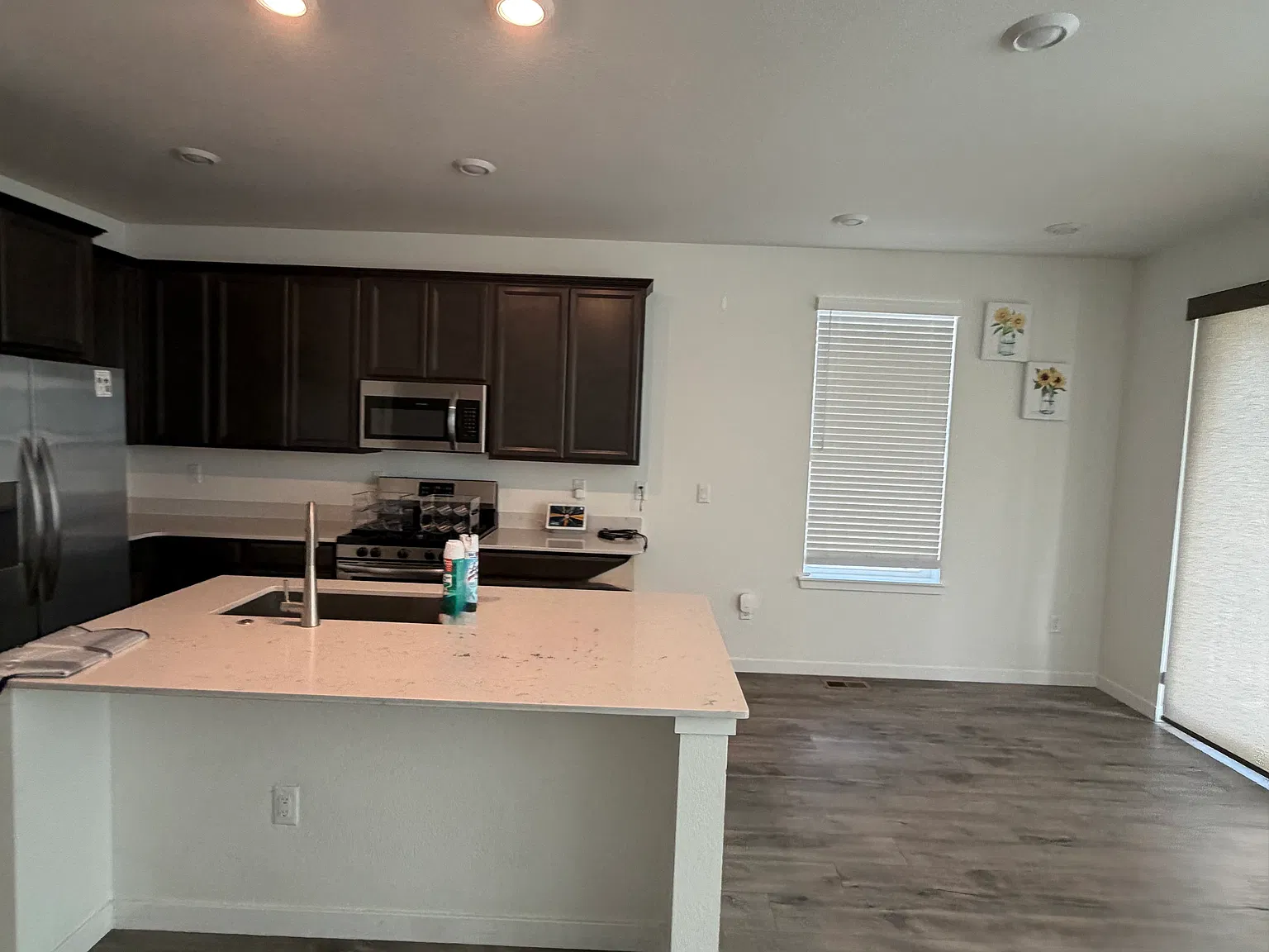3 bed, 2612 sqft, $3,500 — Photo 3
