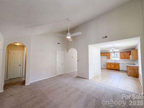 3rd image of 2025 Duke Adam St