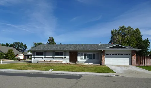 2335 Shannon Ln Photo 1