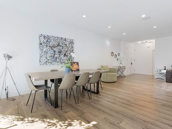 4th image of 1551 Greenfield Ave APT 101