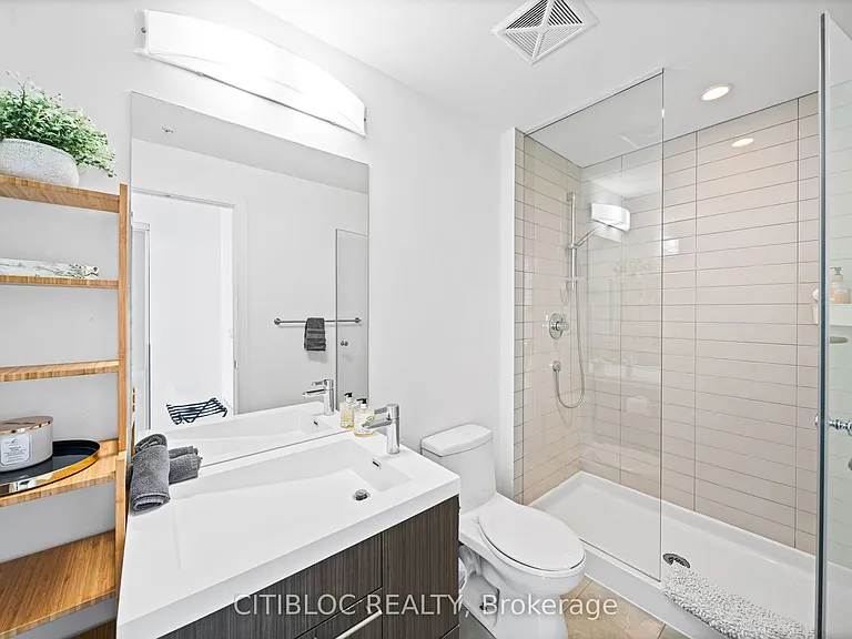 30 Nelson St #2807 — Photo 23