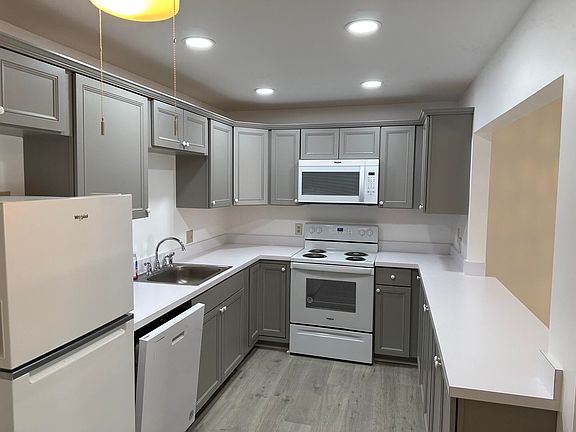 3rd image of 1455 SW Silver Pine Way #106 C-1