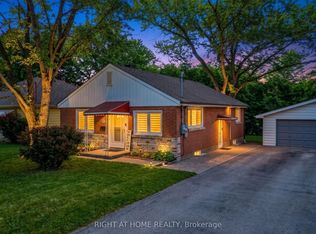 735 Srigley St, Newmarket, ON L3Y1X6