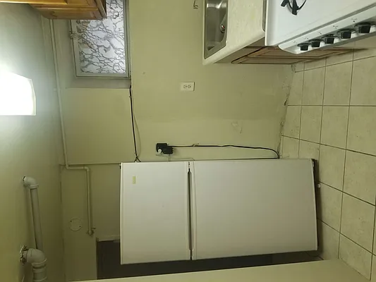 Rented by Paragon Real Estate Corporation | media 18