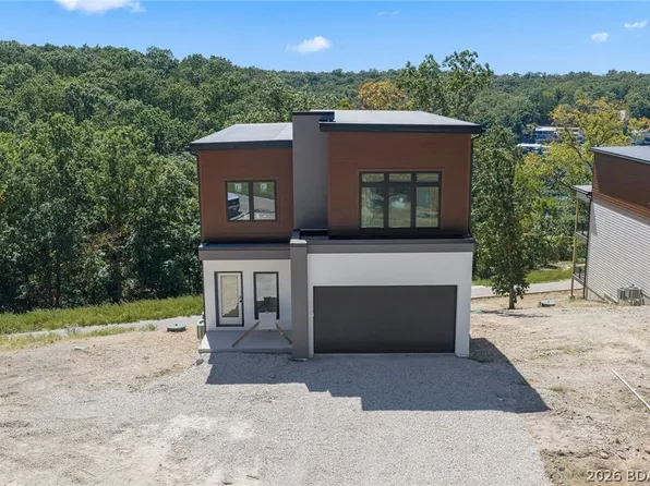 66 Daisy Rd, Lake Ozark, MO 65049