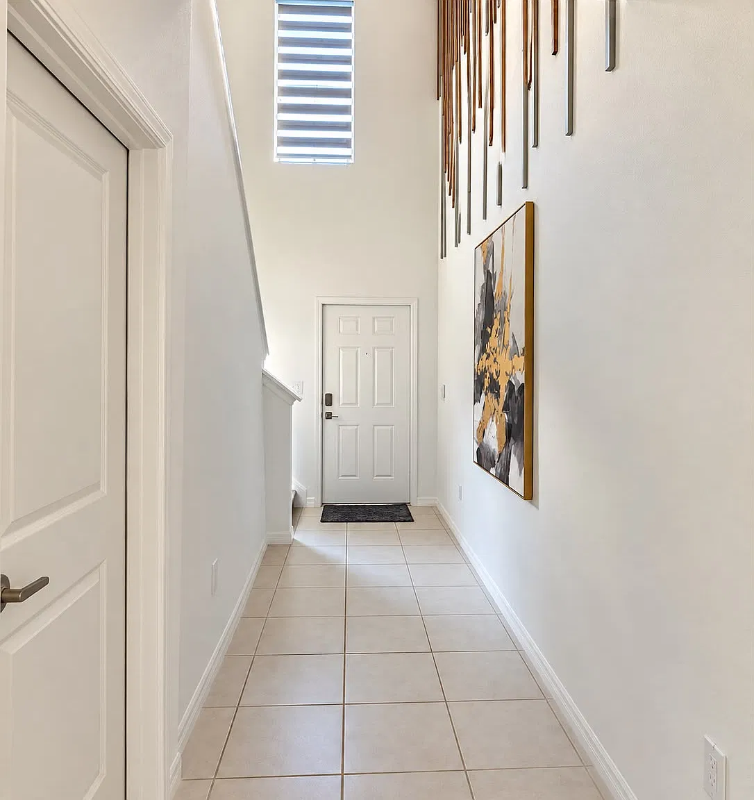 5 bed, 2.5 bath, 2389 sqft, $2,850 — Photo 2
