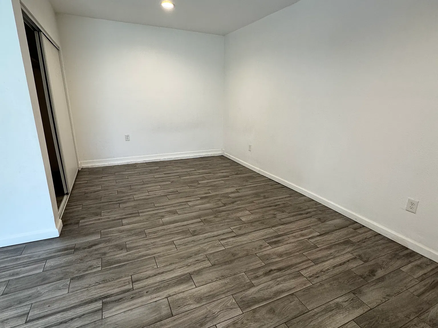 25841 Miramonte St — Photo 2