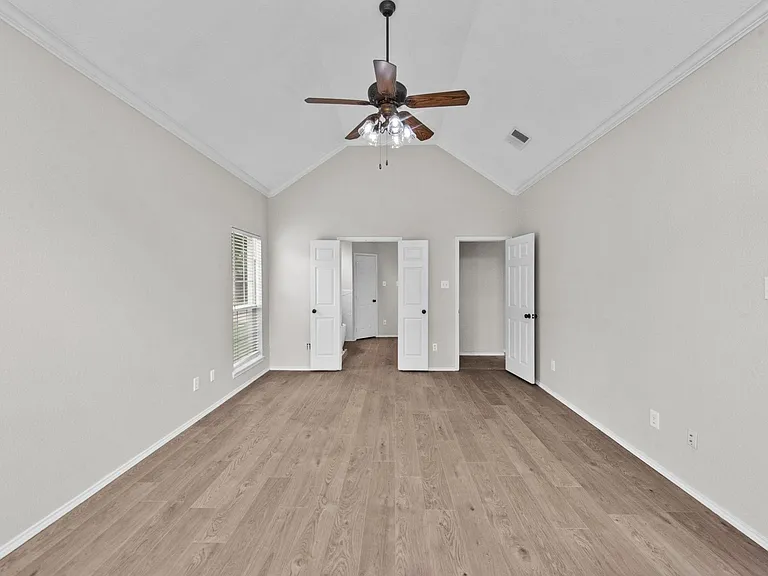 2421 Kittyhawk Dr — Photo 17
