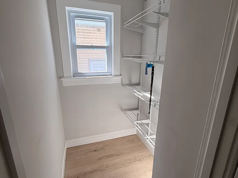 1869 Bradford St #1R — Photo 8