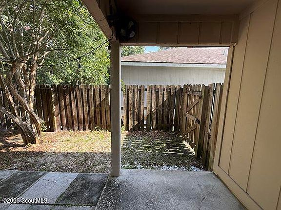3rd image of 301 Millers Trace Dr