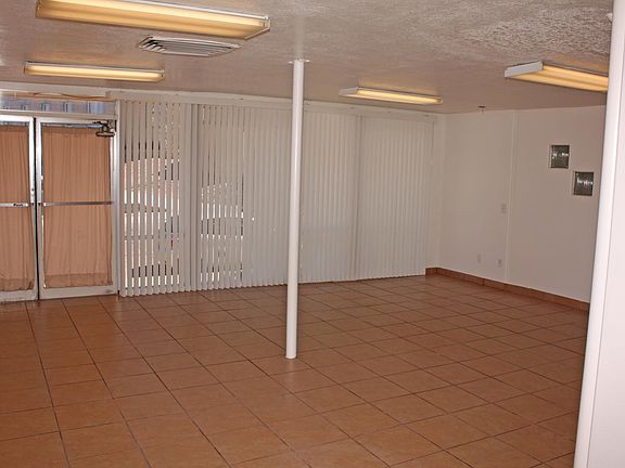 5th image of 109 Elm St SE Ste 1