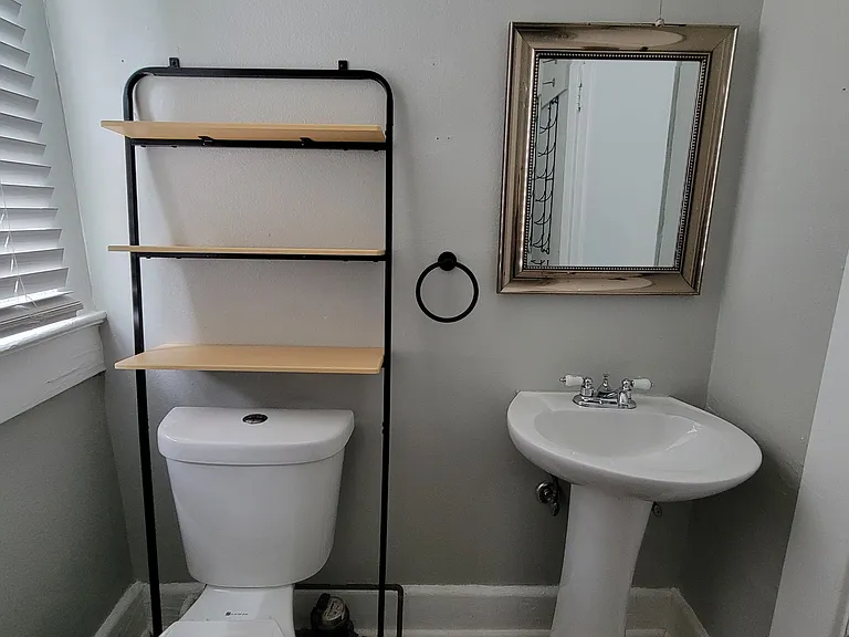 146 6th Ave #8 — Photo 10