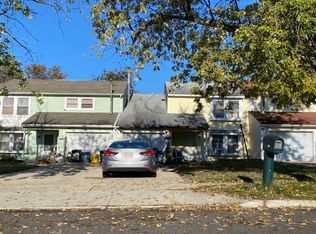 29 Fomalhaut Ave, Turnersville, NJ 08012