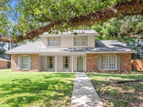 5240 Heritage Dr, Baton Rouge, LA 70808