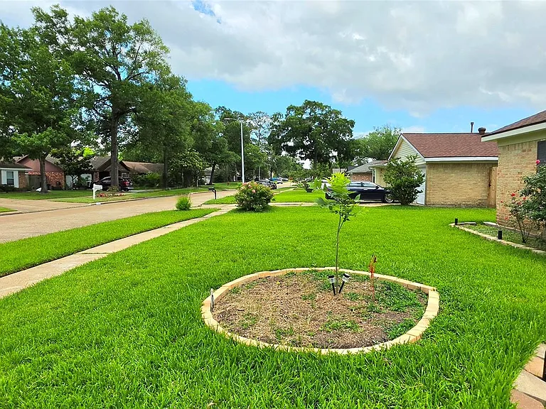 13882 Foxford Way — Photo 3