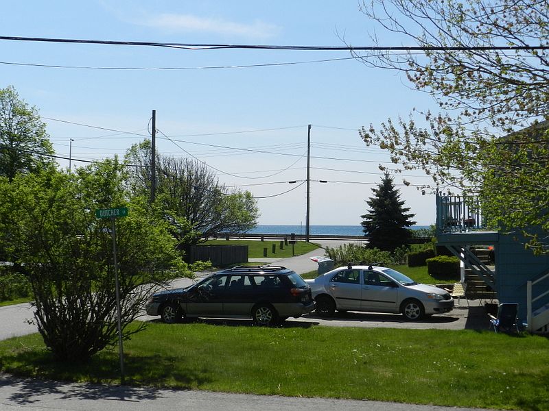 2nd image of 4 Harris Ln