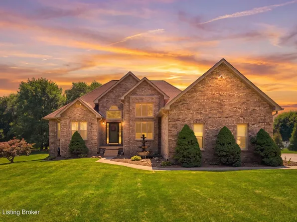 360 Aquaview Dr, Shepherdsville, KY 40165