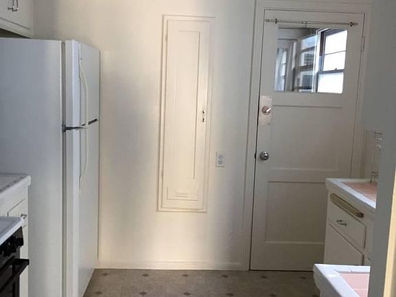 3rd image of 1340 16th Ave #4