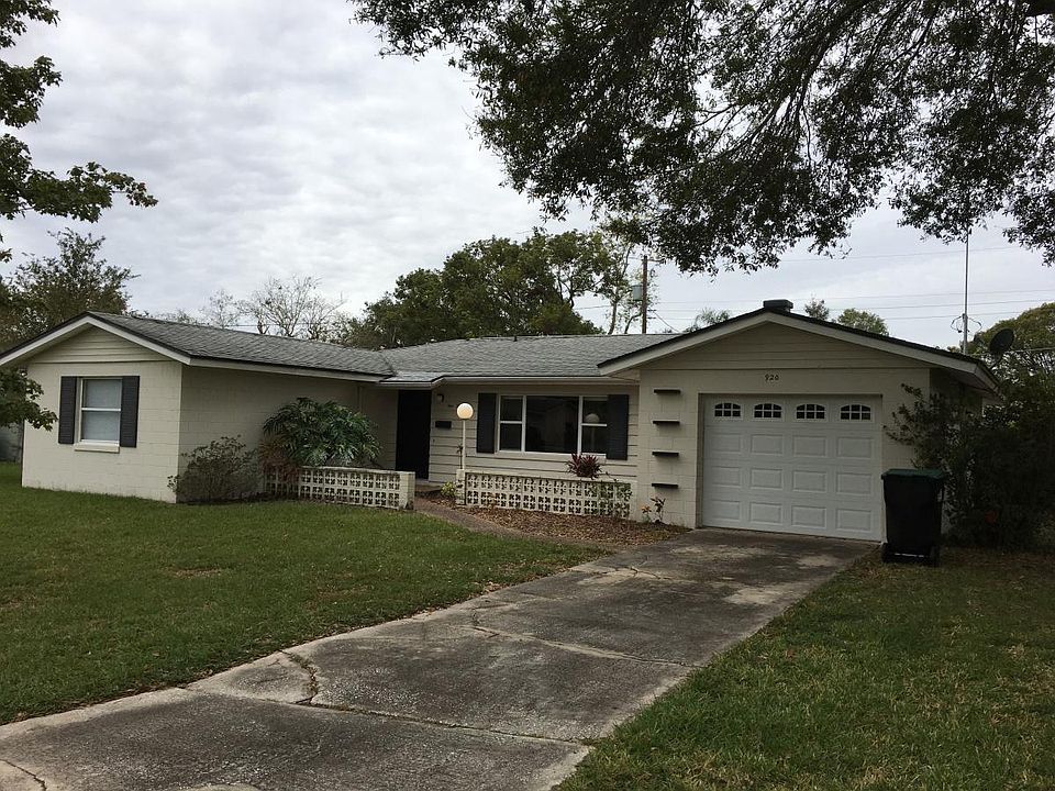 Front view of house. Driveway will be pressure washed before the home will be occupied.