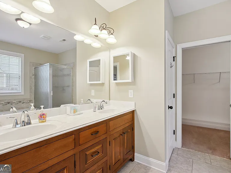 728 Gittings Ave — Photo 12