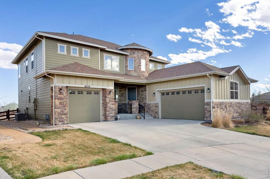 6050 Medlar Pl