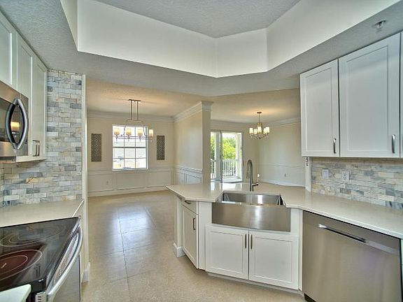4th image of 273 Murcia Dr