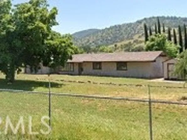 6009 Elwood Rd, Sanger, CA 93657