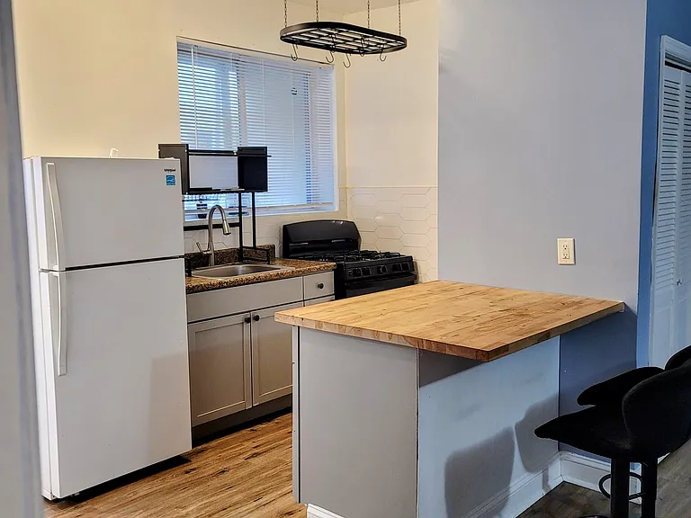 66 Hill St #1 — Photo 2