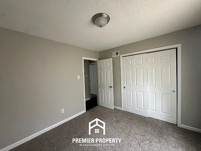 2105 Woodfield Park Rd — Photo 13