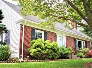 65 Oakcrest Dr, Framingham, MA 01701