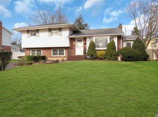 11 Elder Dr, Commack, NY 11725