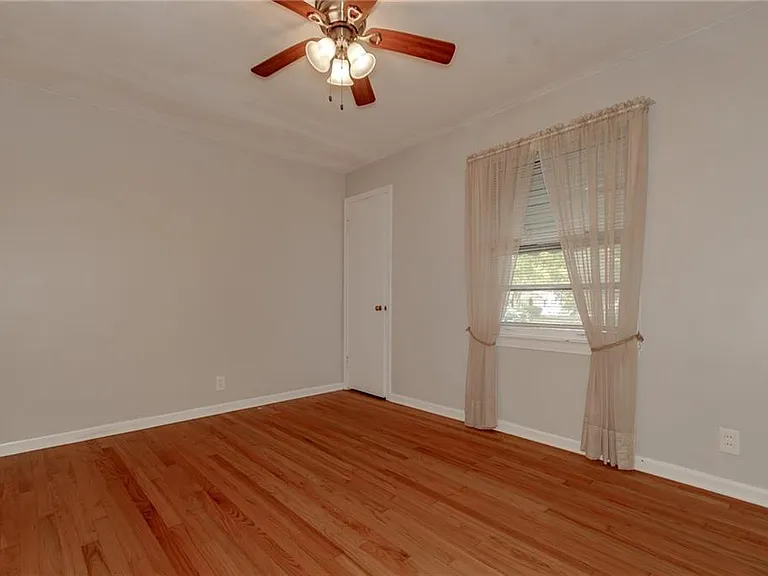 1752 Brainard Rd — Photo 15