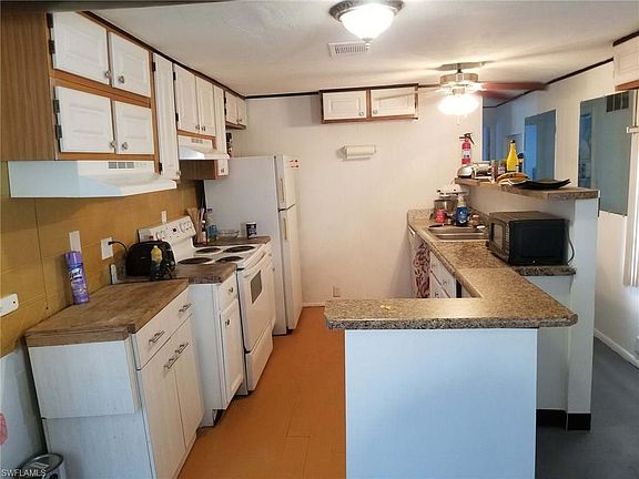 3rd image of 3056 Van Buren Ave