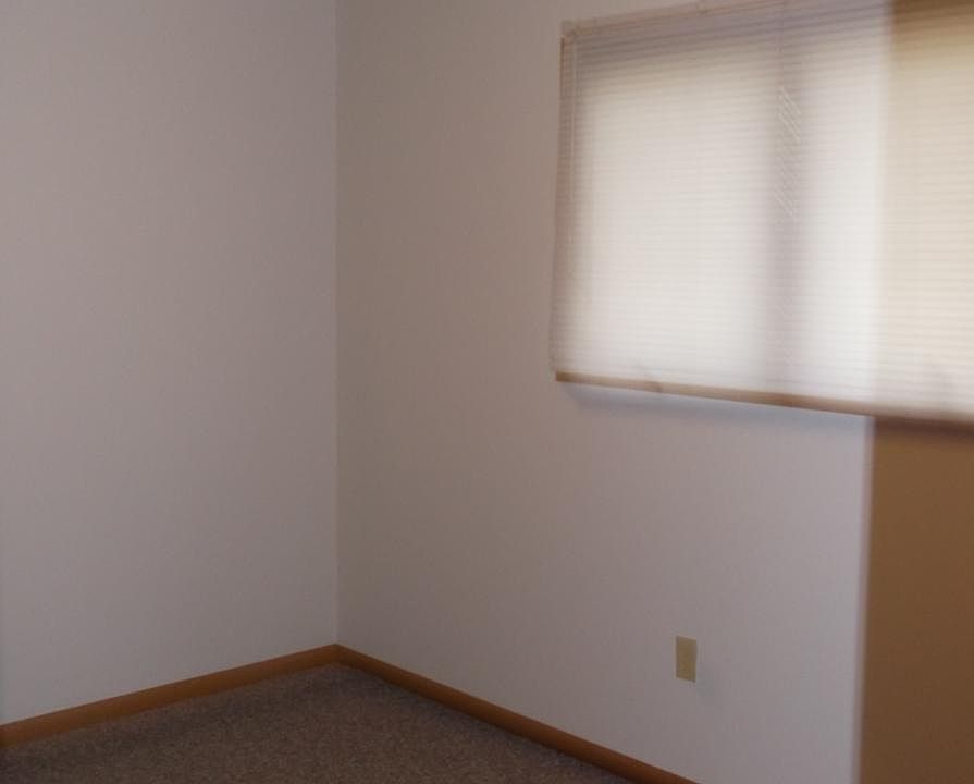 1st image of 1002 Donna Ave