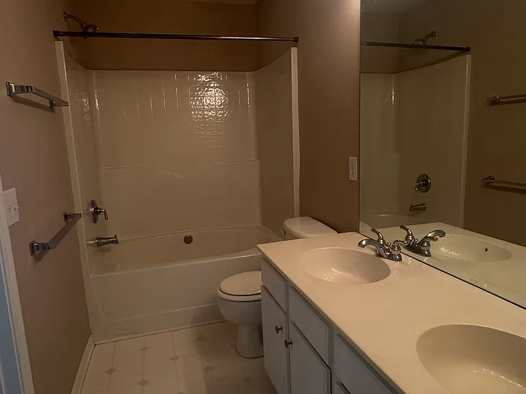 5512 Werburgh St — Photo 6