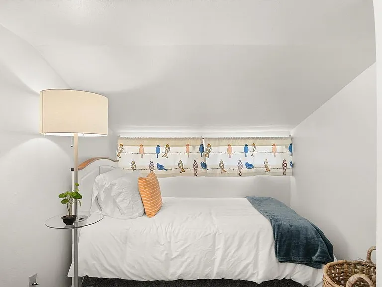 305 Poplar Ave — Photo 10