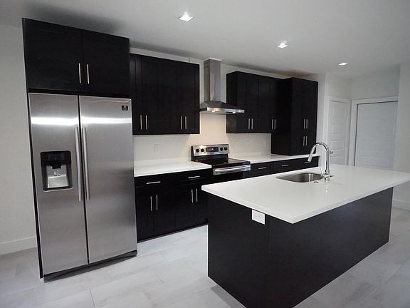 3rd image of 341 Bella Sol Way