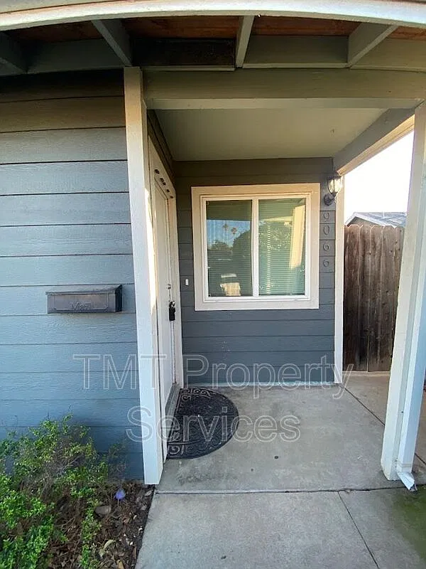 3 bed, 2.0 bath, 1209 sqft, $2,250 — Photo 1