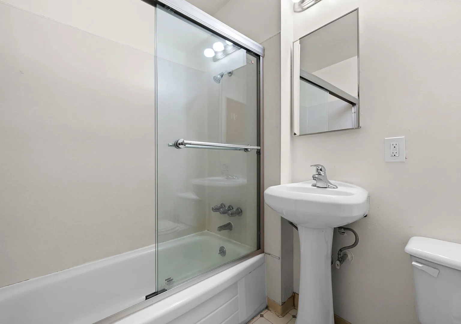 2540 Benvenue LLC — Photo 4