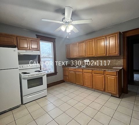 3rd image of 716 N Ave Ne #2