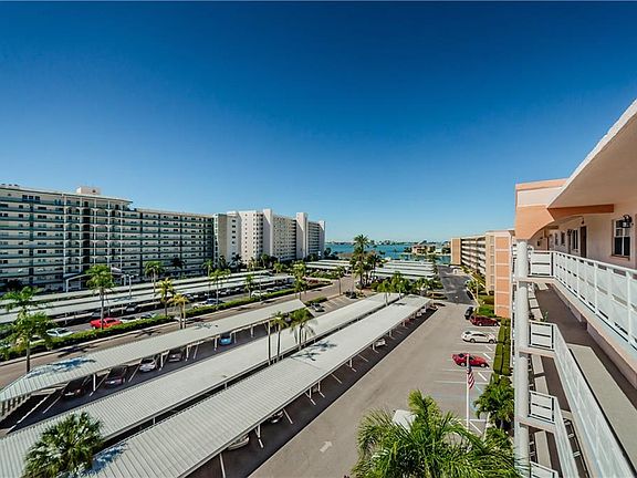 3rd image of 6025 Shore Blvd S APT 614