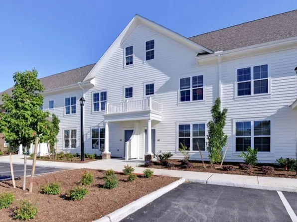 1607 Havenstreet Cir, Carrollton, VA 23314