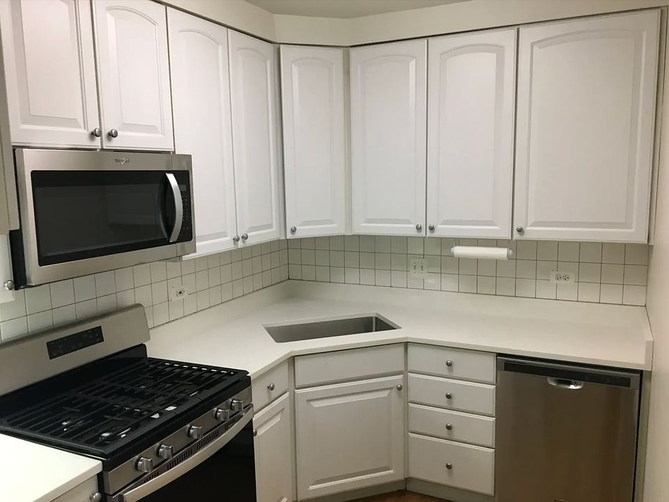 1st image of 1166 W Grand Ave #4R