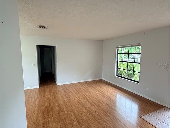 5th image of 661 Murphy Rd