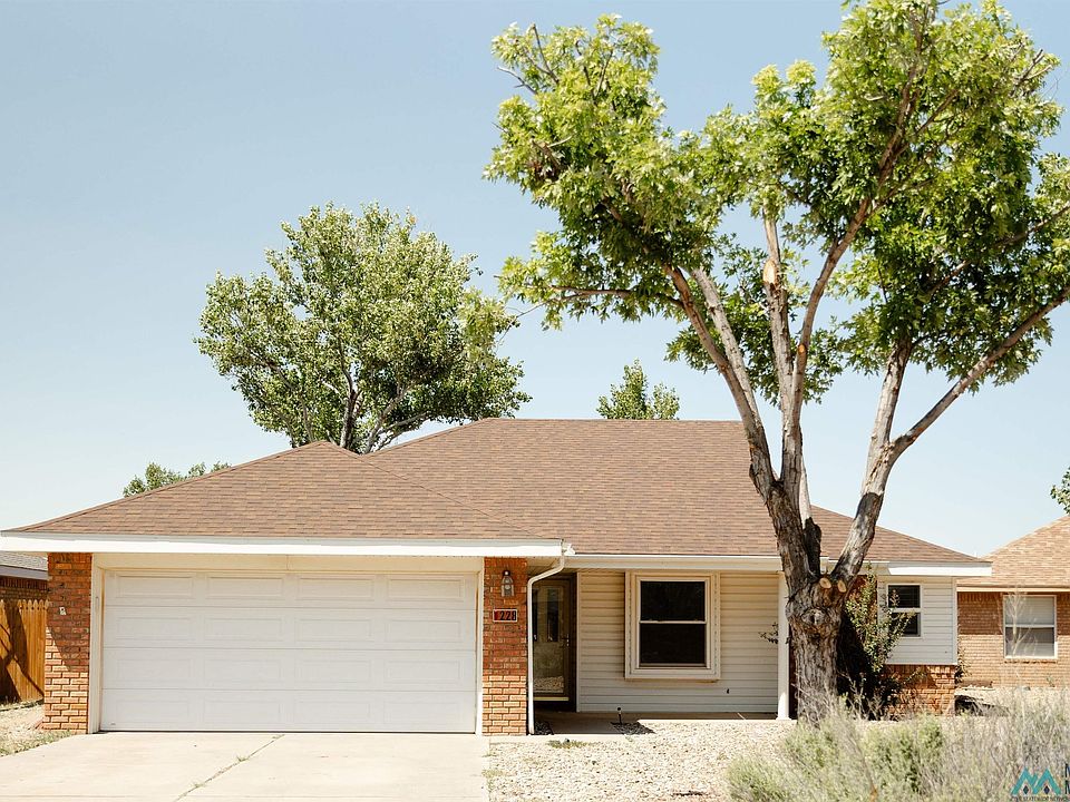 1st image of 228 Cades Ct