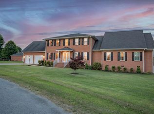 201 Meadow Cir, Emporia, VA 23847