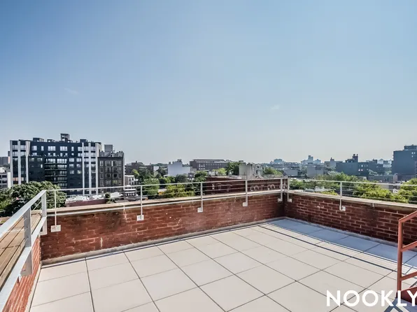 619 Throop Avenue image 17 of 42