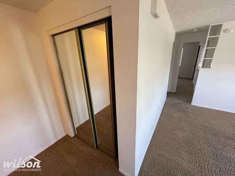 1502 S 10th Ave — Photo 7