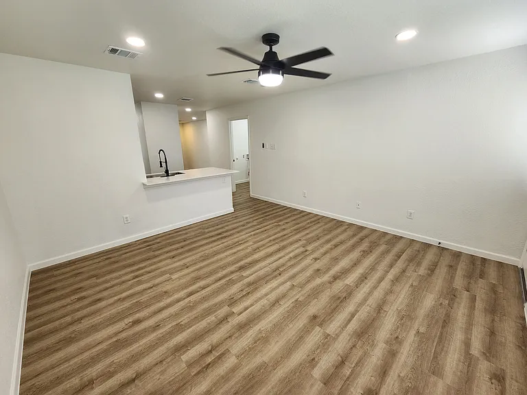 12808 Kingsgate Dr — Photo 16